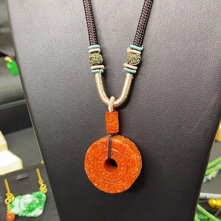 翡翠未镶嵌颈饰吊坠