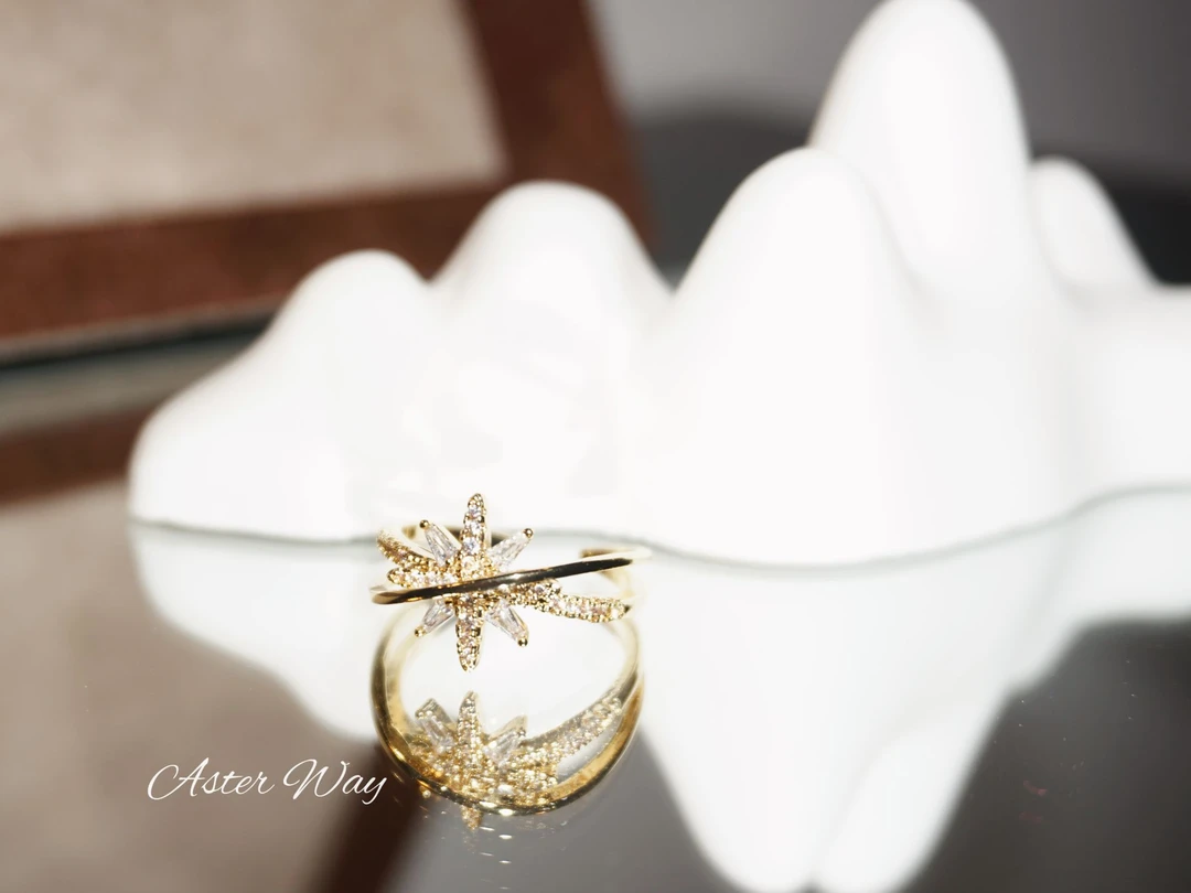 合金锆石戒指 轻奢锆石星星环绕高级感开口可调节镀金交叉戒指女