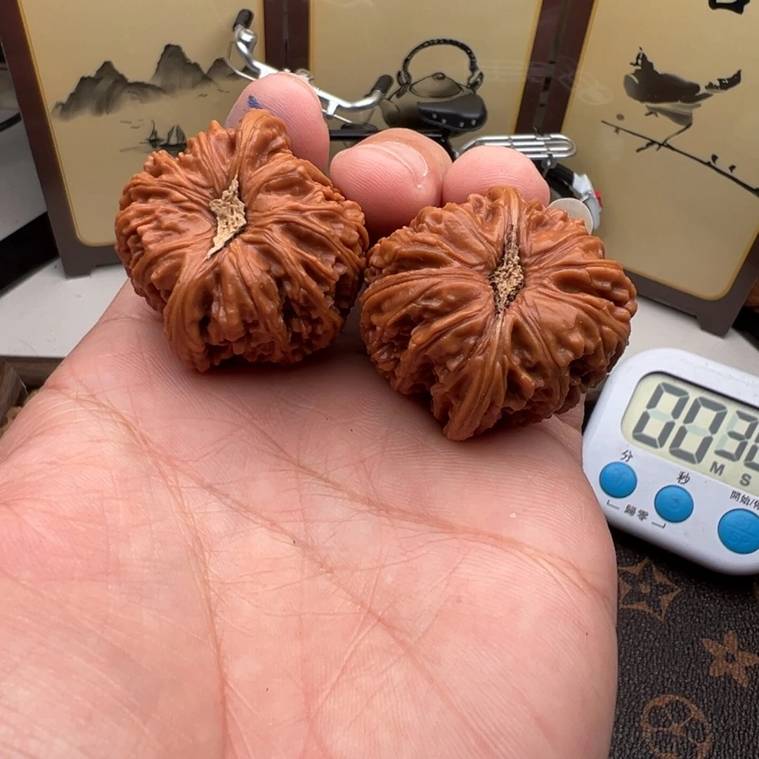 我***张核桃全品文玩核桃一对