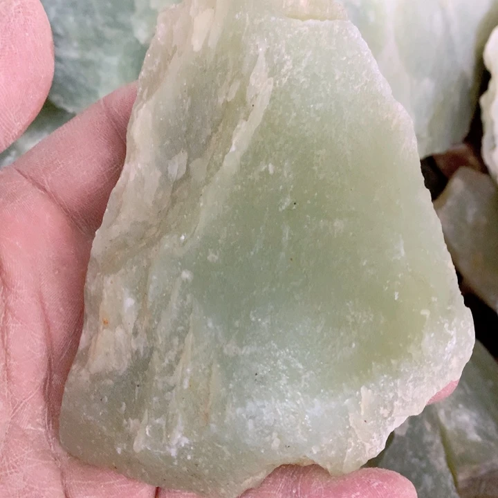 蛇纹石玉未镶嵌珠宝奇石