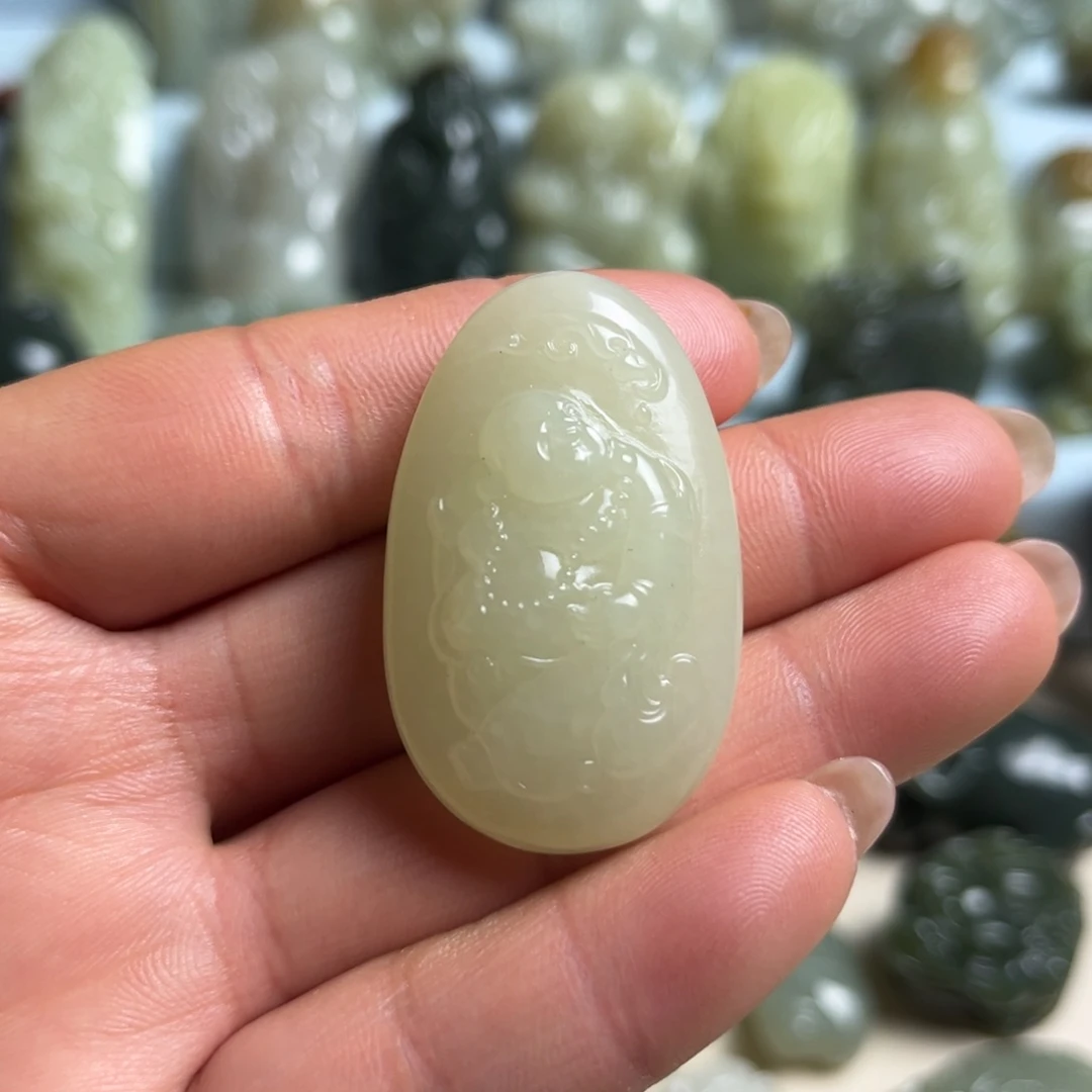 和田玉未镶嵌挂件