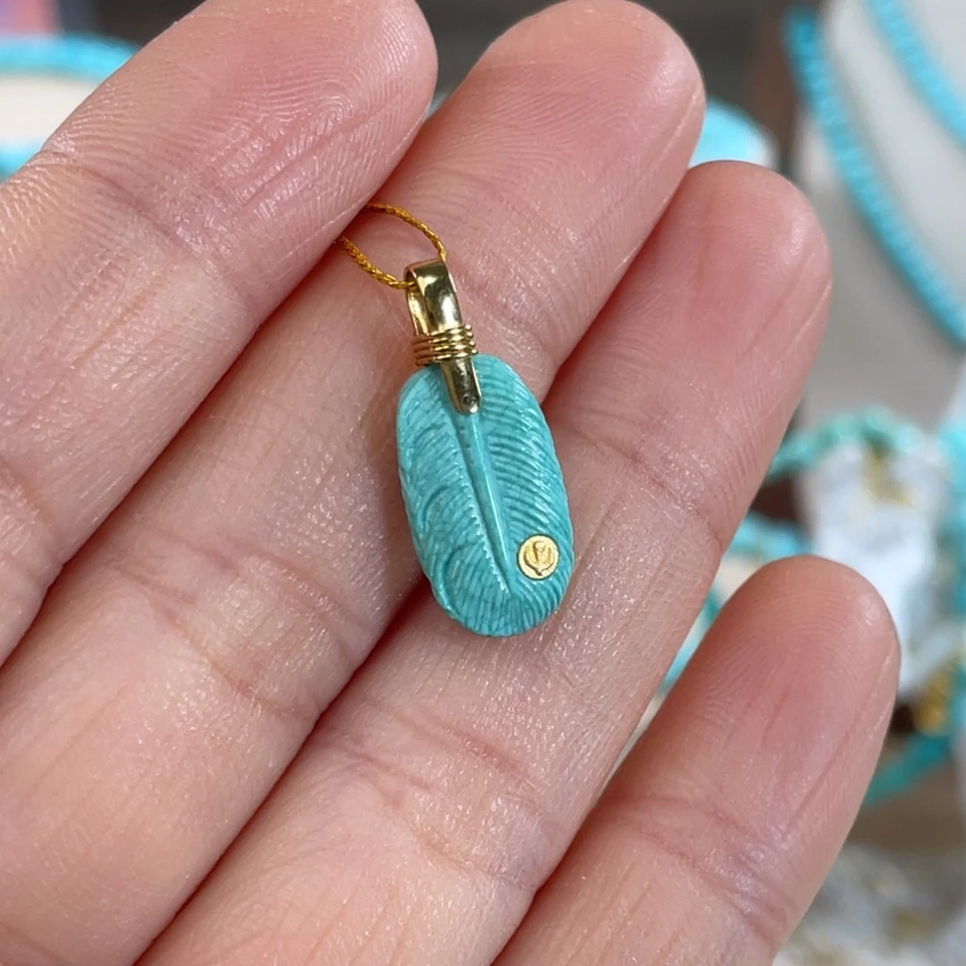 绿松石18K金镶嵌套链羽毛卡