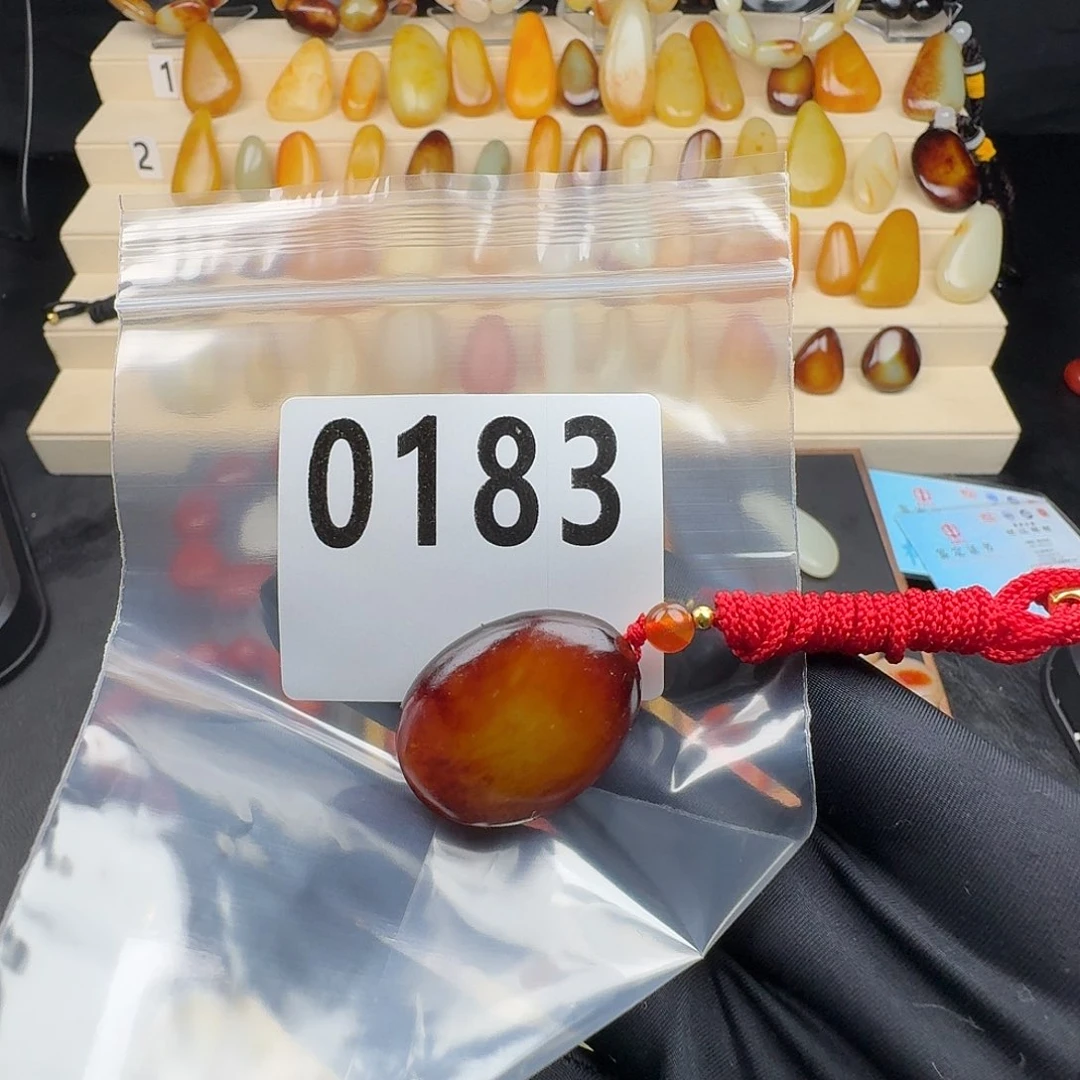 和田玉吊坠(赠链)未镶嵌百*百