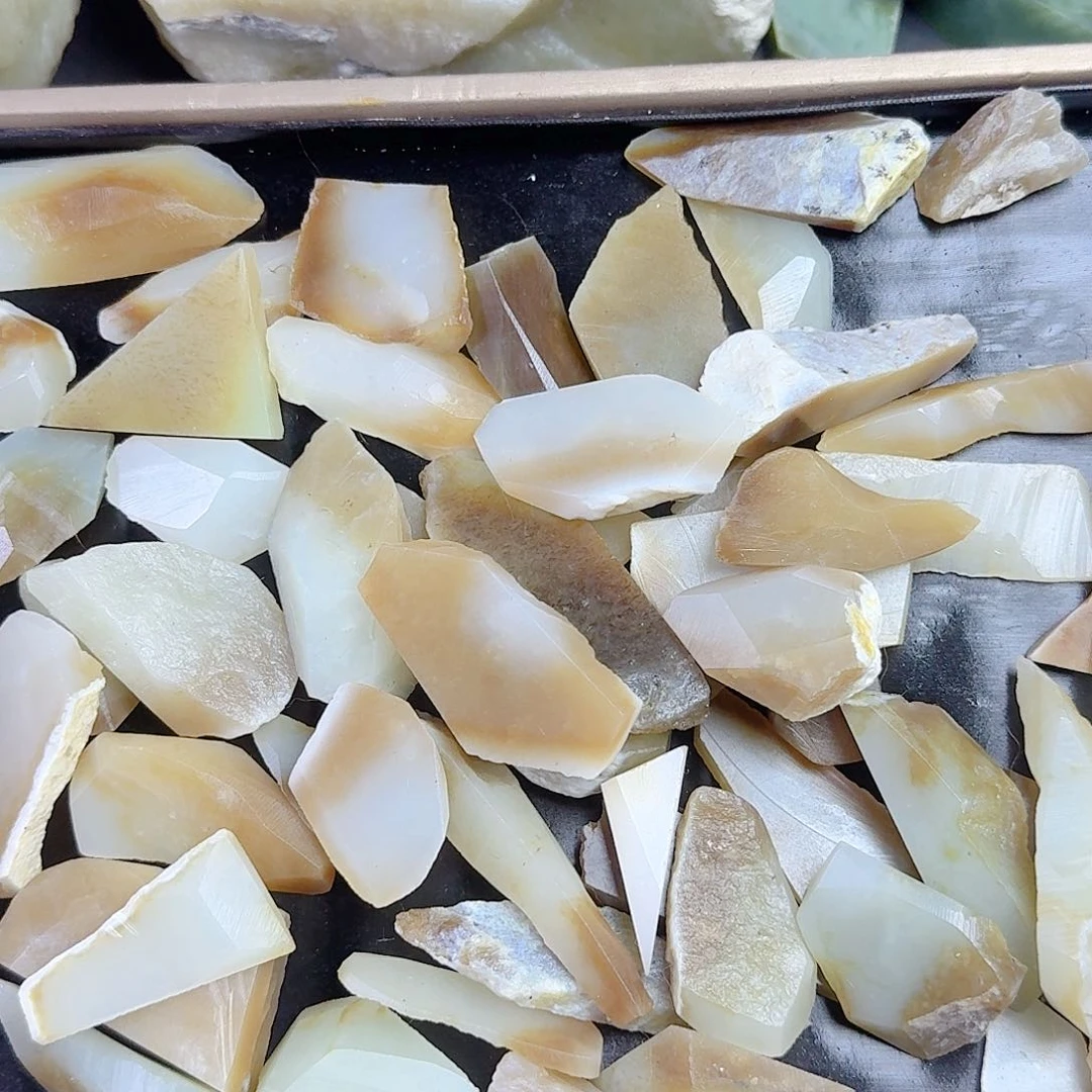 牛***牛和田玉（糖玉）未镶嵌挂件