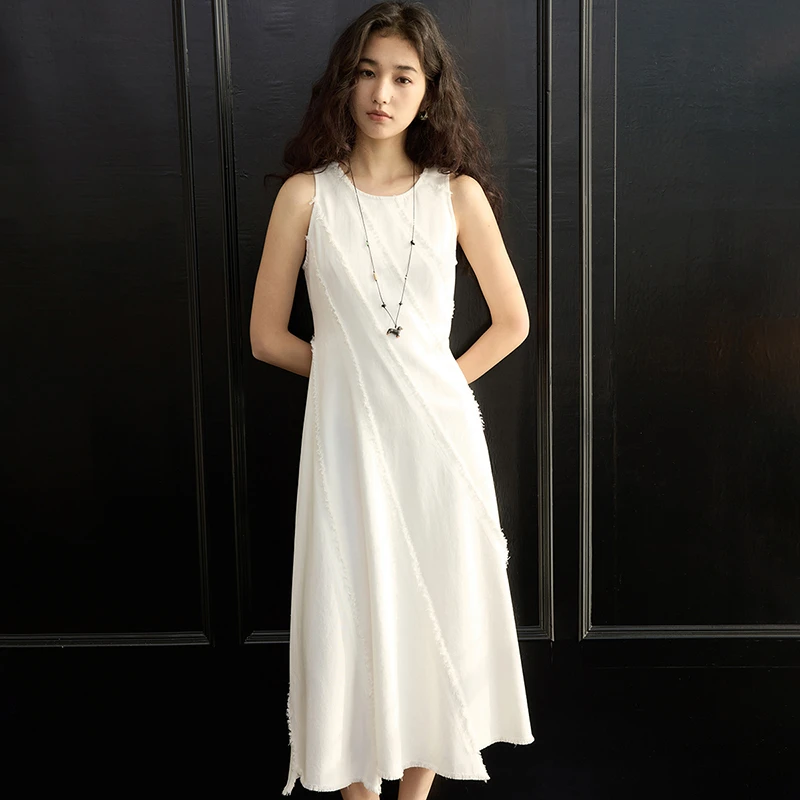 自巧【悦己裙】小个子白色无袖背心连衣裙女2025收腰长裙 25ZQ91075