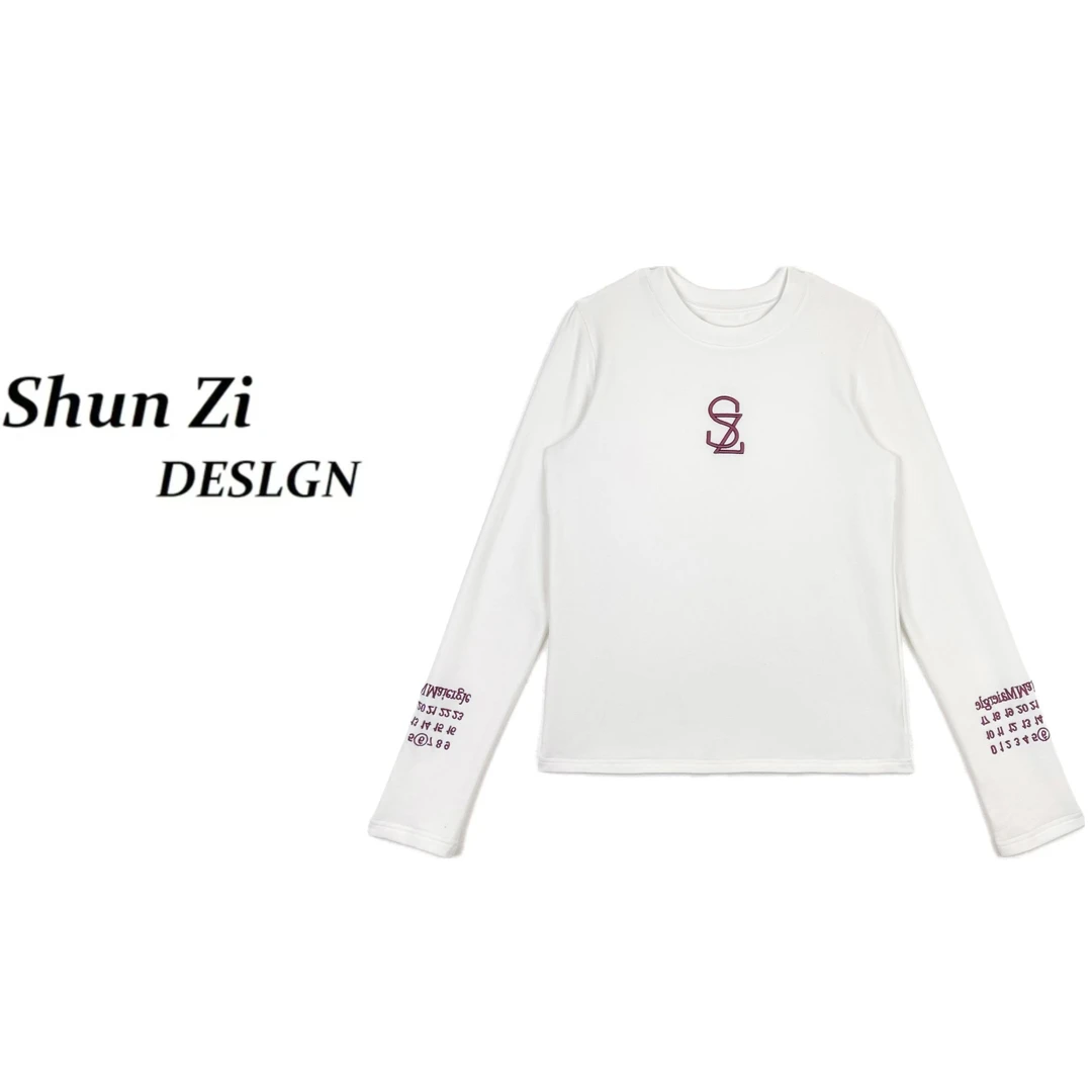 顺子/SZ6733-1 原创设计师秋冬简约显瘦撞色刺绣圆领磨毛打底长袖