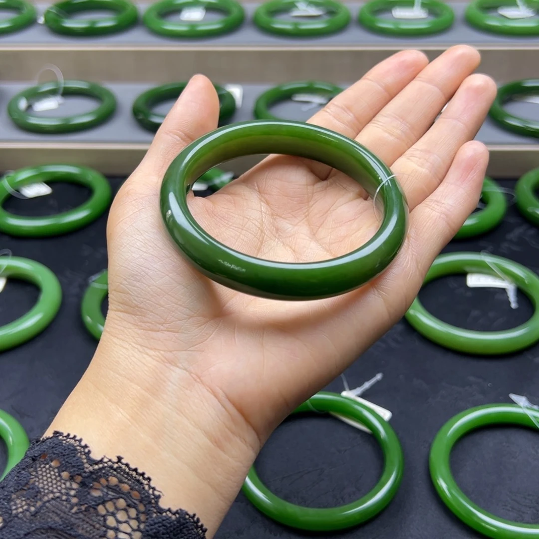 和田玉（碧玉）未镶嵌手镯