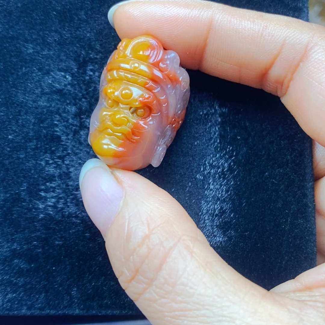 未镶嵌石英质玉（黄龙玉）吊坠(不含链)