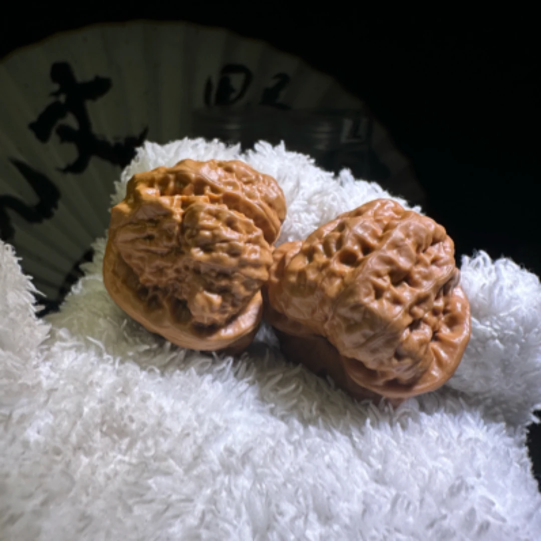 蛤蟆头文玩核桃手捻核桃延庆山一代收藏挂车用