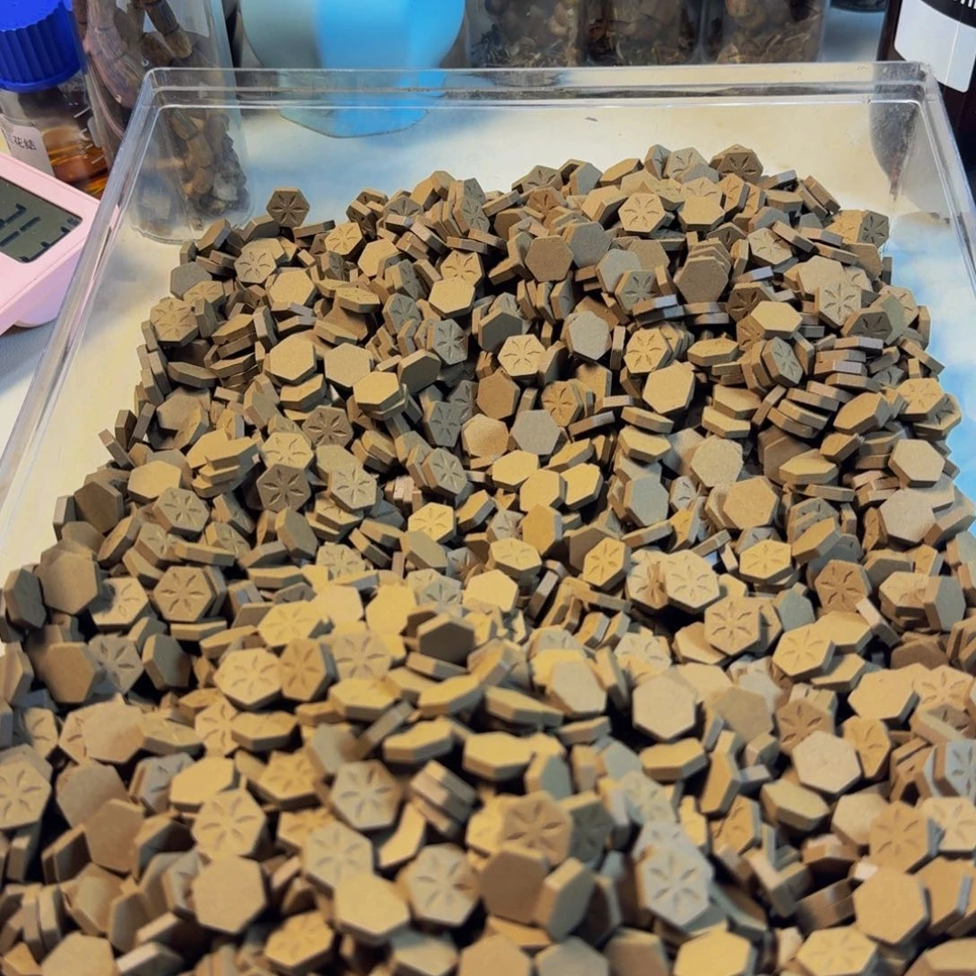 香粉海南虫漏沉香香片