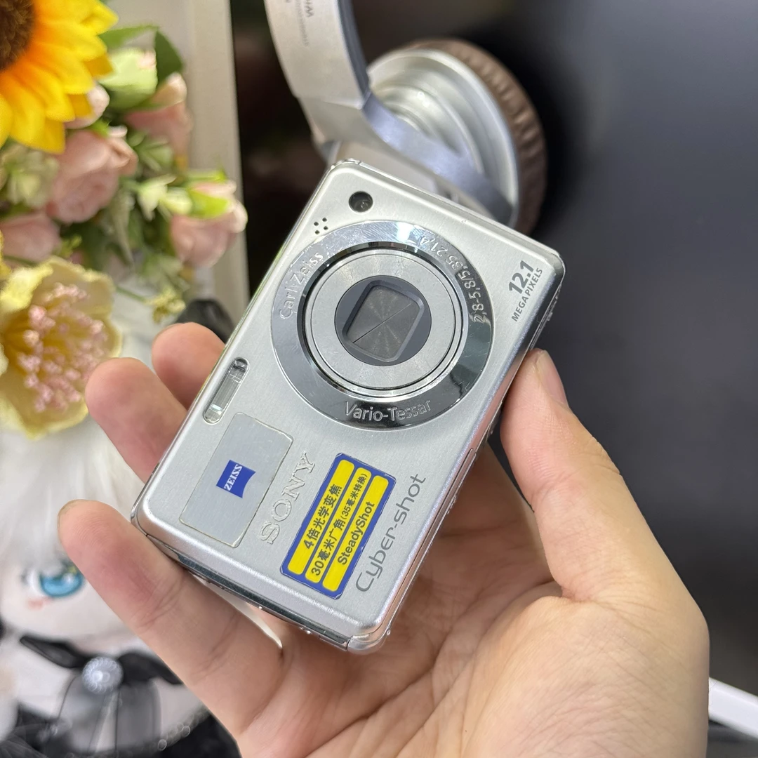 9新 Sony/索尼 索尼w210色彩感好1200万像素滤镜多带配件