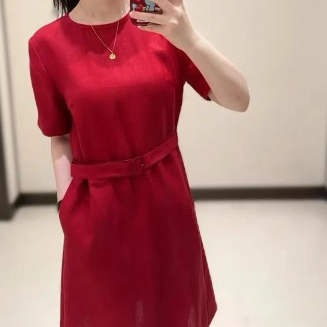 禾家亚麻红色连衣裙新款亚麻及膝连衣裙系带圆领显瘦通勤红色简约