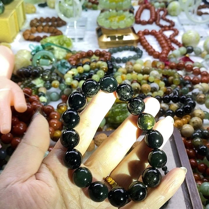 未镶嵌蛇纹石玉手镯超**看