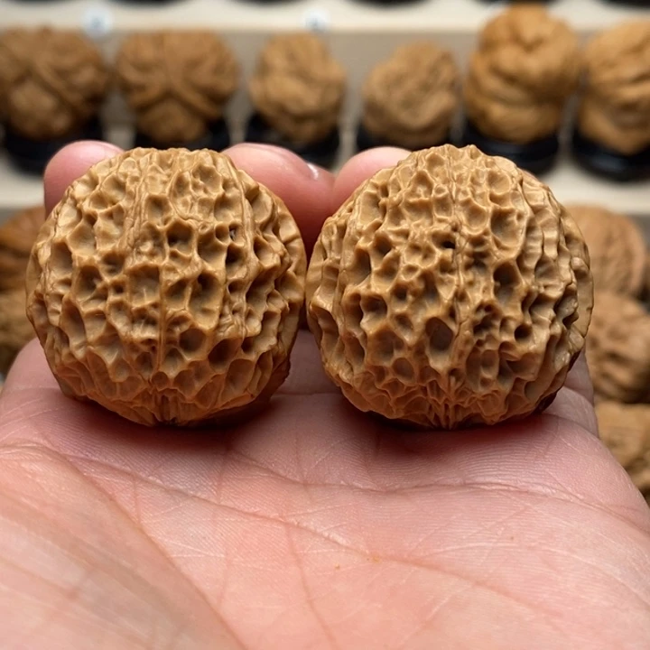 把件文玩核桃8…………………………