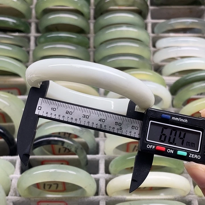 未镶嵌蛇纹石玉手镯179