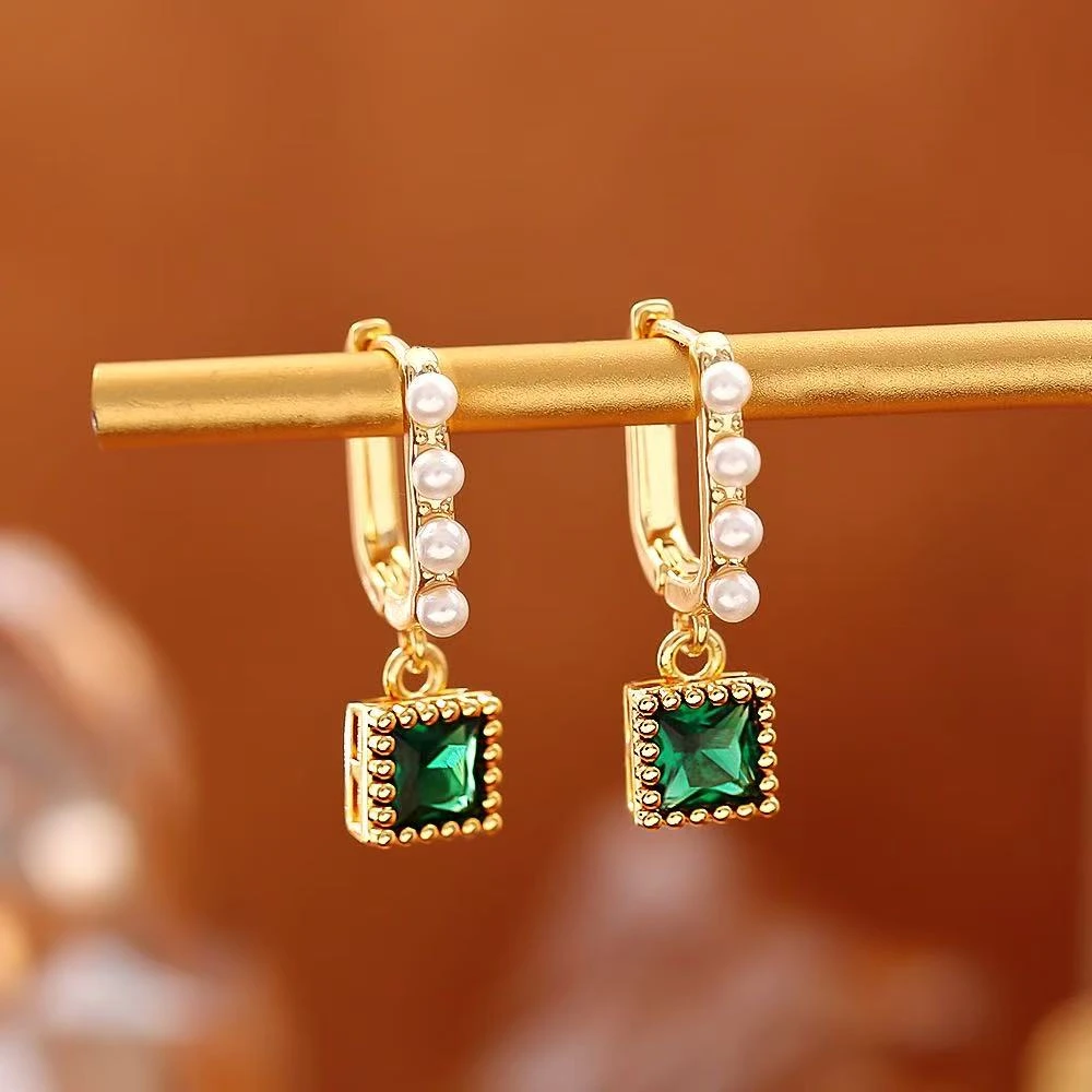 铜合金耳饰 翠绿气质方糖耳钉耳环女士小众精致耳钉法式复古耳饰