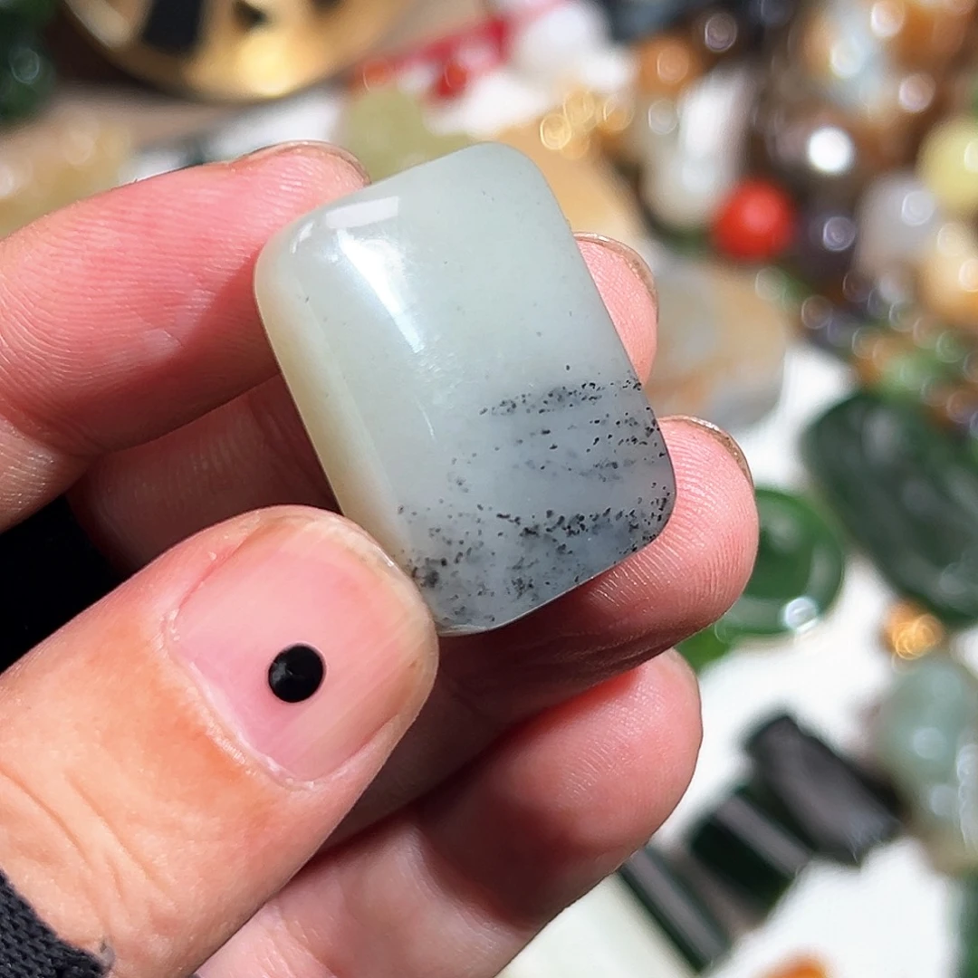 和田玉（糖玉）颈饰未镶嵌