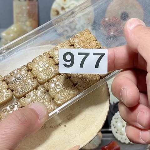 摆件舒**人瓷器制作过程是根据不同种类及