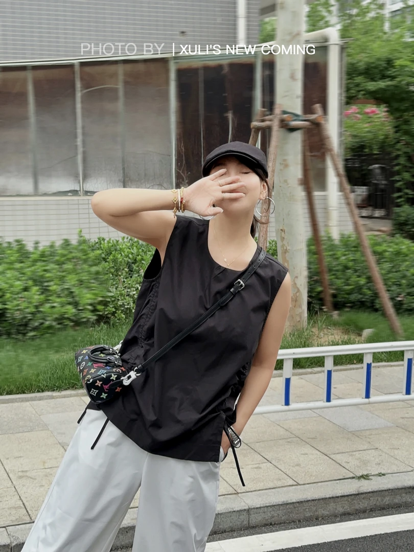 XULI'S EPOCH无袖设计后扣扣衬衣·发回来拉黑·530-2185