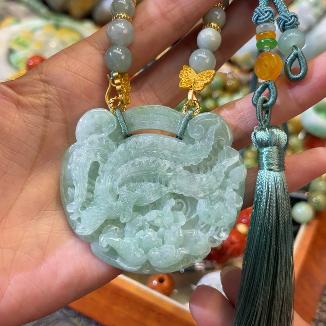 翡翠颈饰未镶嵌待编款