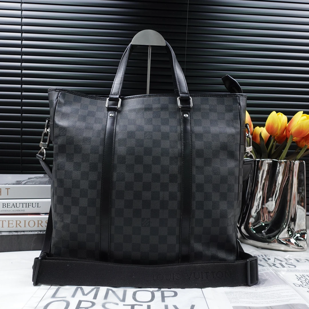 95新 LouisVuitton/路易威登 单肩包/T20245027