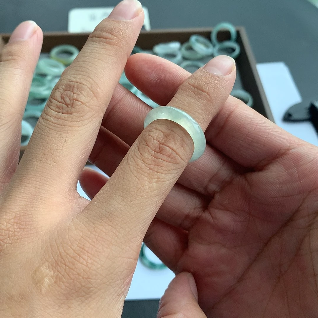 翡翠戒指未镶嵌没****子02号