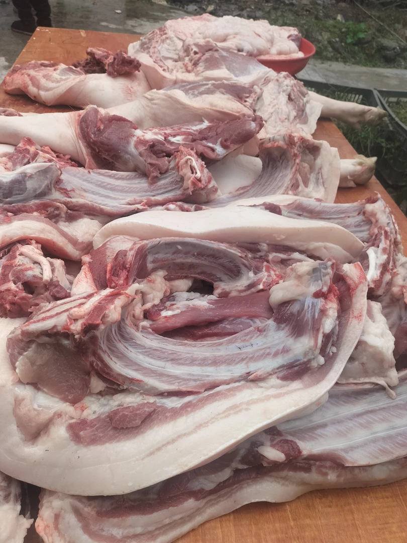 湖南湘西农村自养土猪纯粮食猪新鲜土猪肉