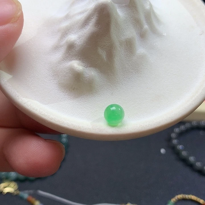 定制翡翠未镶嵌秋*晚猪猪冰阳绿