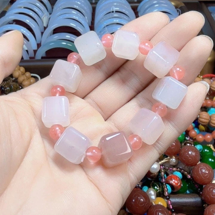 玛瑙/玉髓未镶嵌手镯炎灿好物专属链接