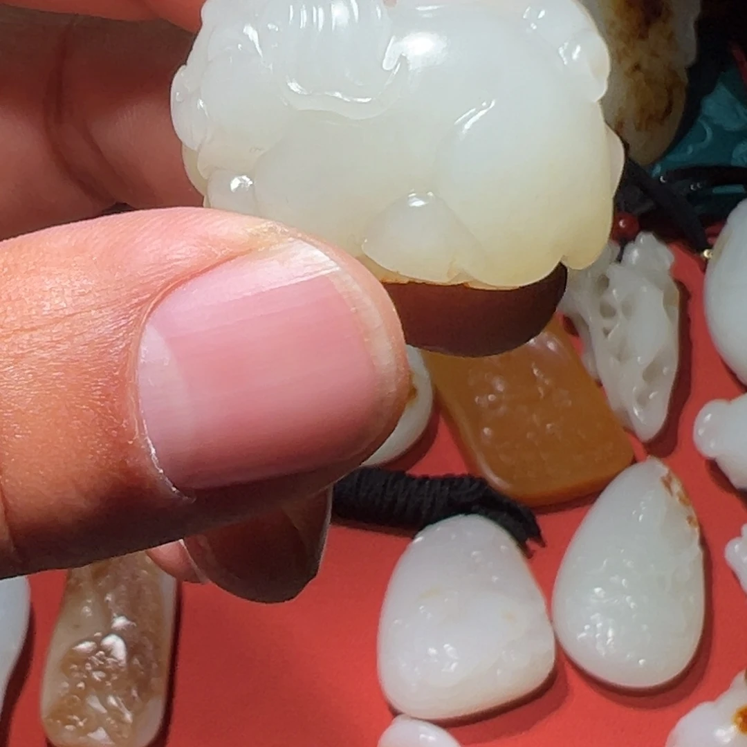 和田玉（糖玉）未镶嵌颈饰