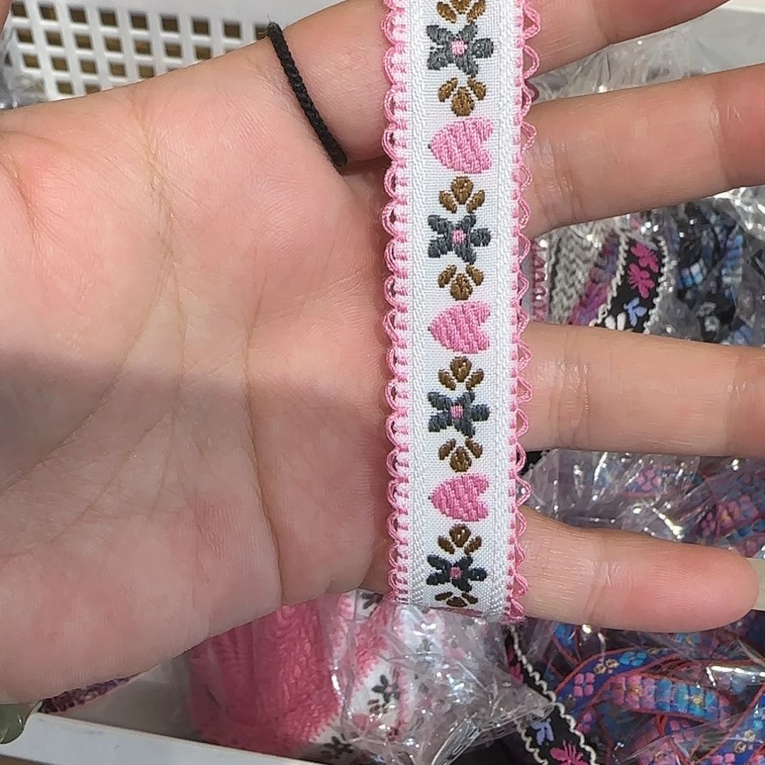 轩****绣服装辅料花边织带