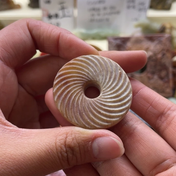 和田玉颈饰未镶嵌97