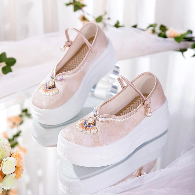 增高汉服鞋子女2025新款配马面裙古装国风单鞋复古百搭新中式鞋子