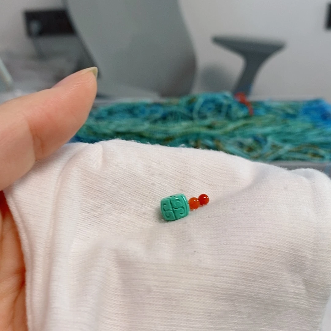 南红玛瑙未镶嵌珠宝奇石