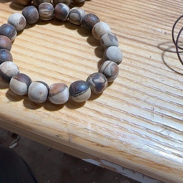 核桃木/黑胡桃（胡桃木）原**飒贡木夹白小