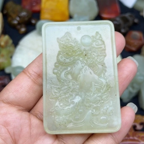 蛇纹石玉未镶嵌颈饰42