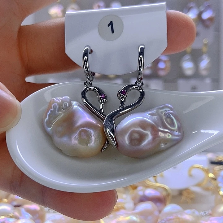 淡水珍珠银S925镶嵌颈饰1