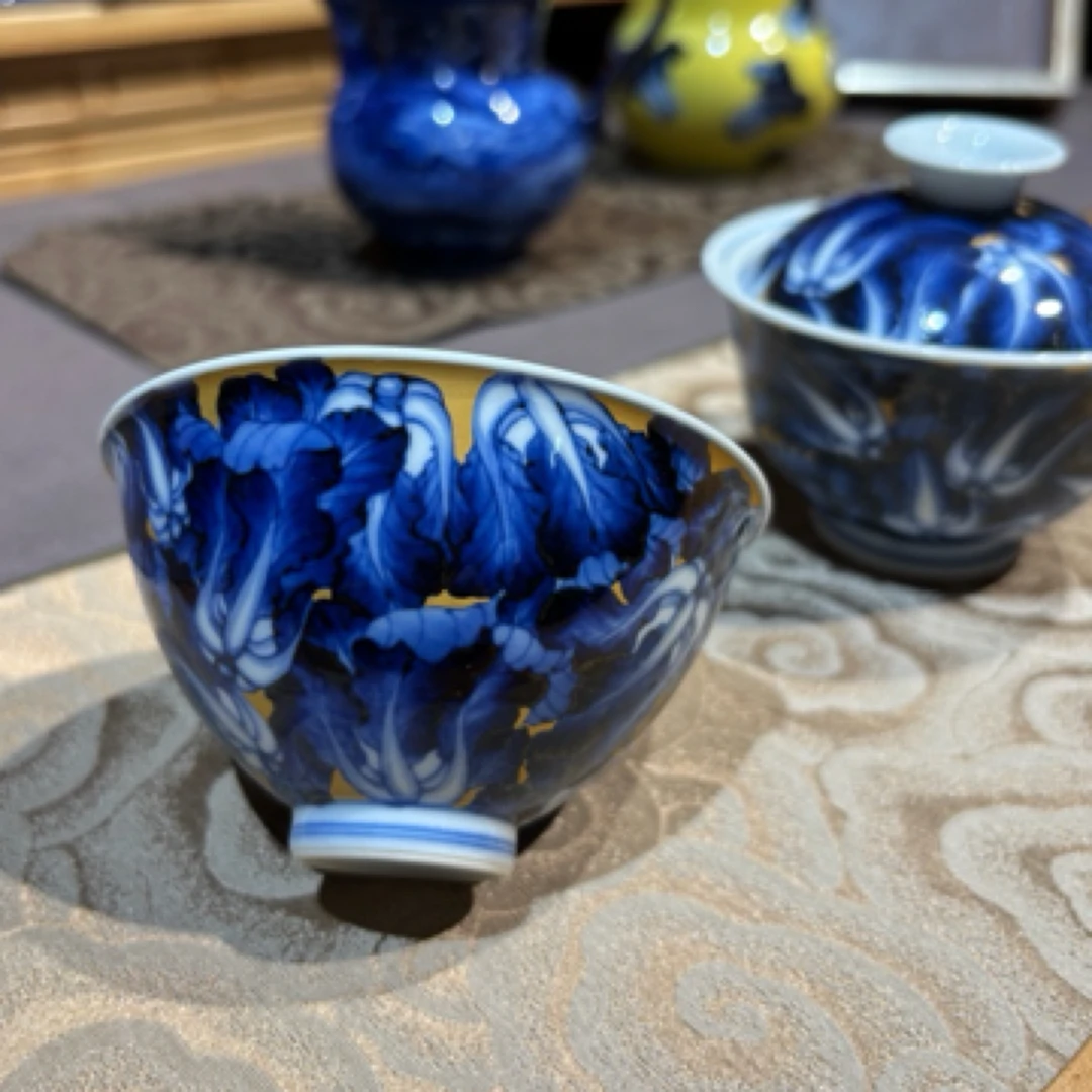 景德镇小卿亭仿明金地青花白菜斗笠杯