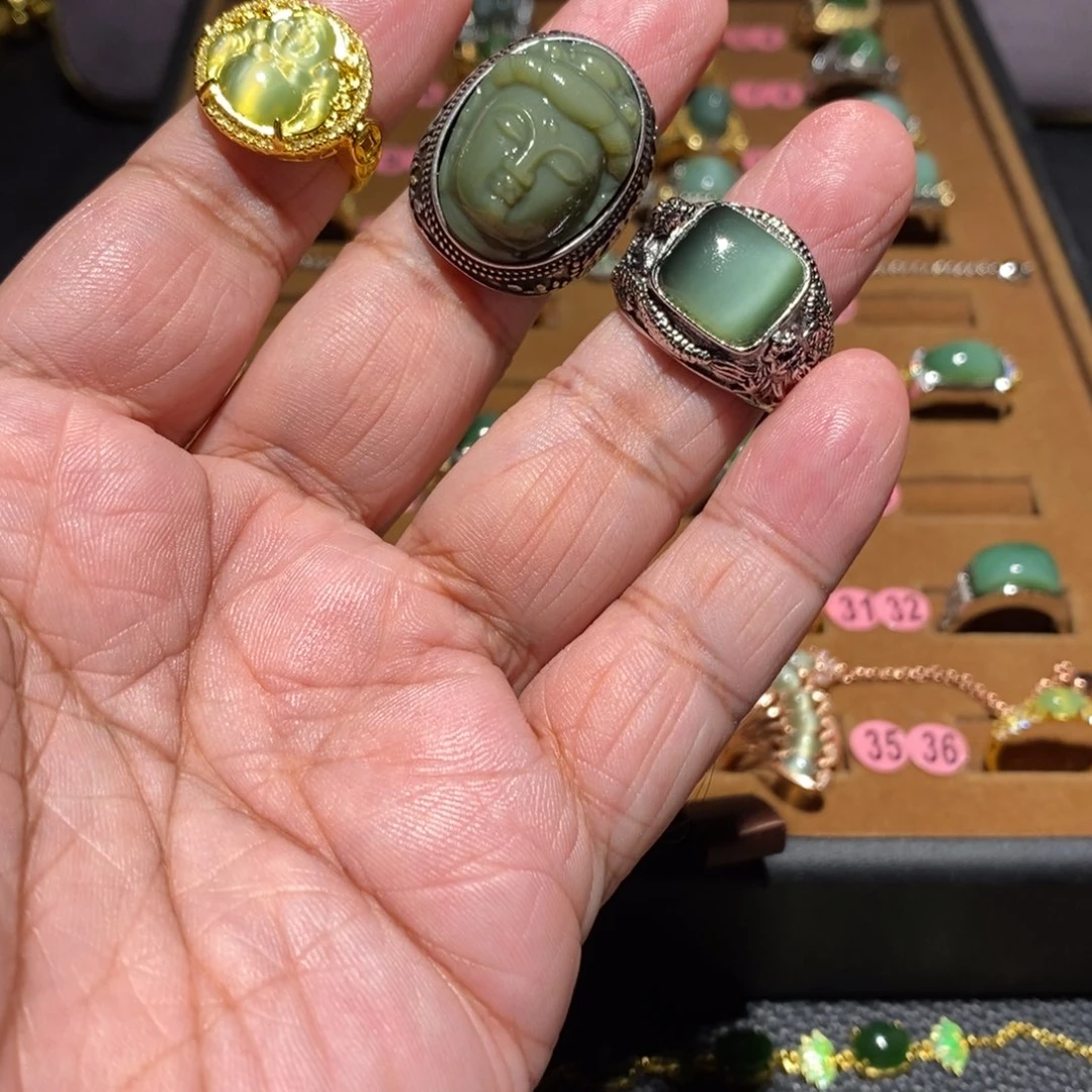 蝈***蝈未镶嵌戒指和田玉（碧玉）