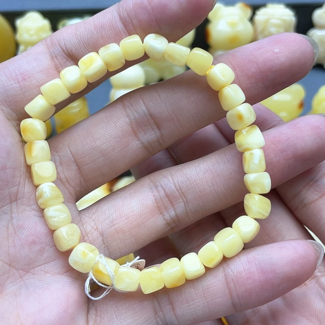 琥珀裸石未镶嵌蜜蜡