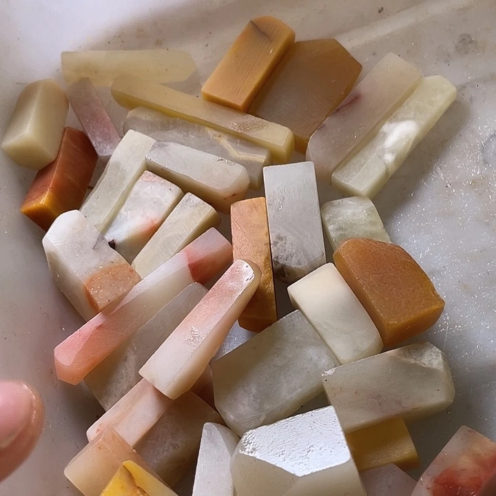 寿山石警***猫老挝石实在