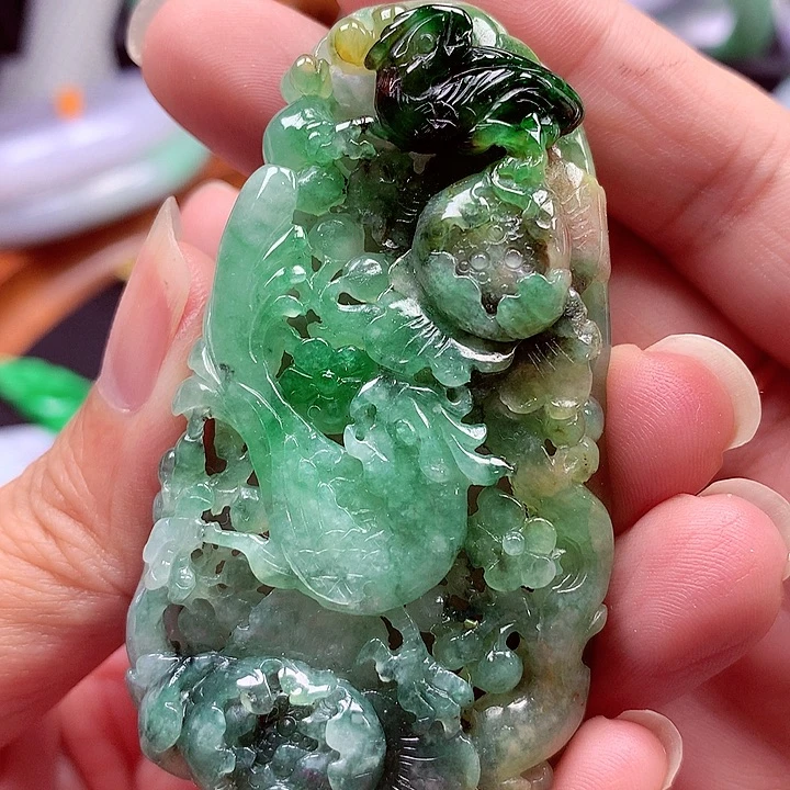 翡翠未镶嵌颈饰翡翠
