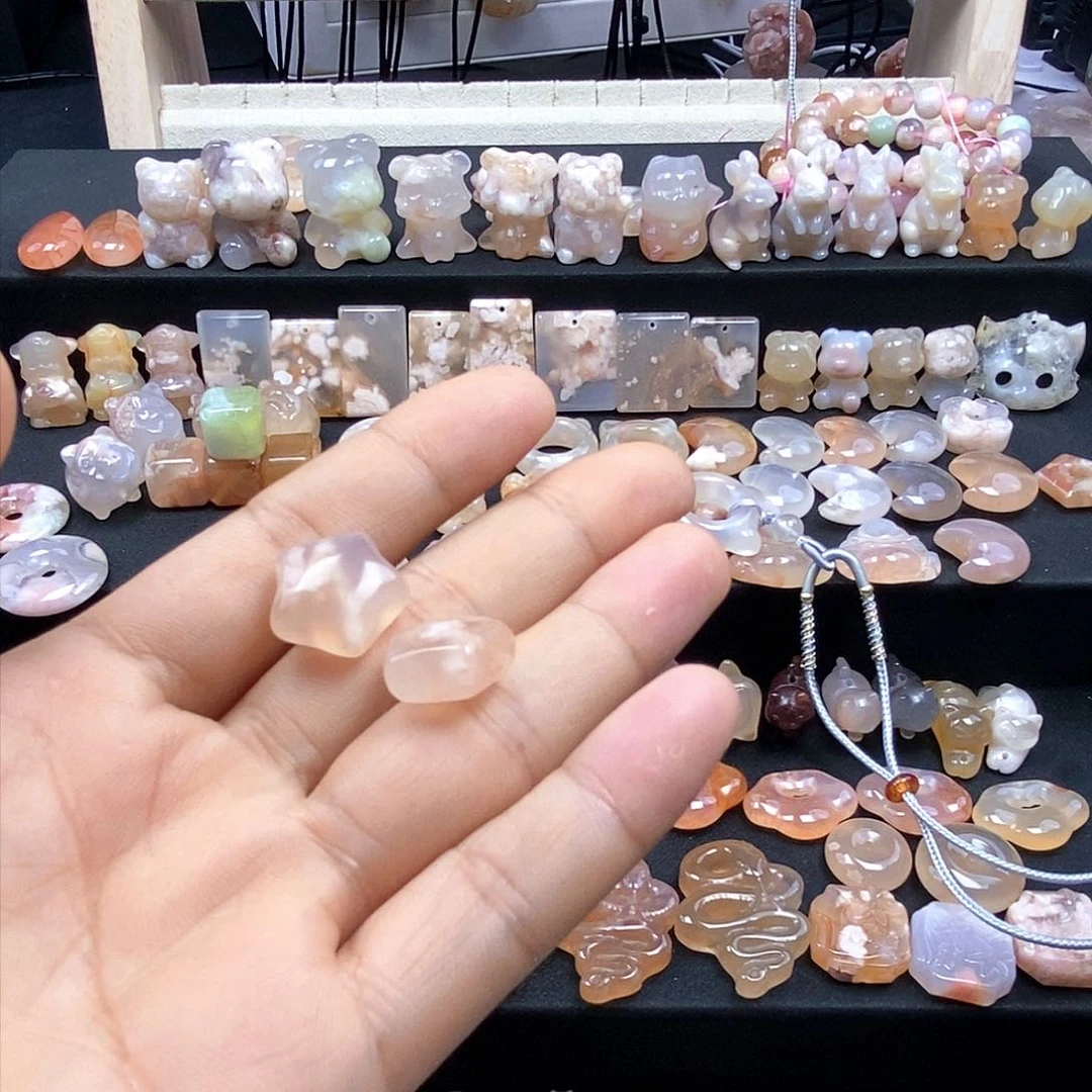 石英质玉吊坠(不含链)未镶嵌林**梦