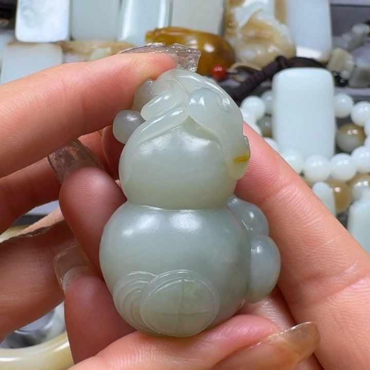 和田玉颈饰未镶嵌