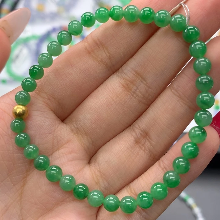 翡翠手镯未镶嵌翡翠