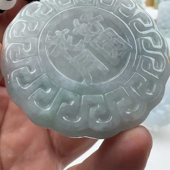 翡翠未镶嵌颈饰天然缅甸A货翡翠