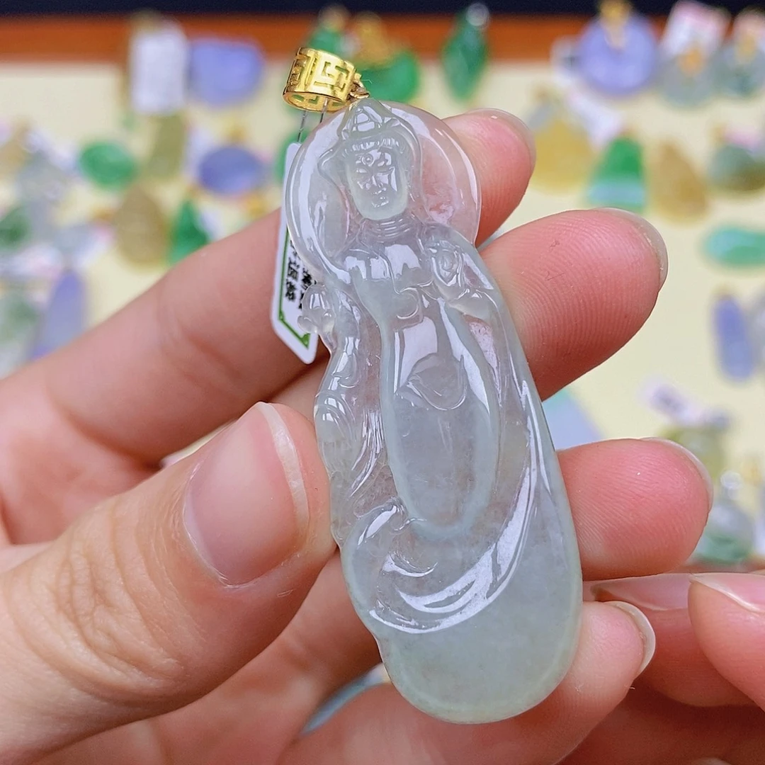 翡翠颈饰18K金镶嵌翡翠