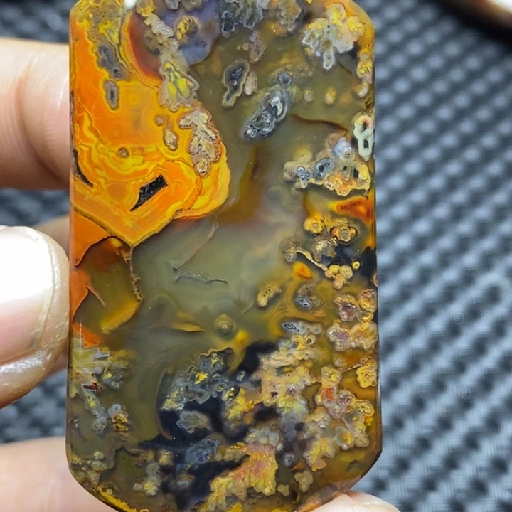 玛瑙/玉髓颈饰未镶嵌赖*洋