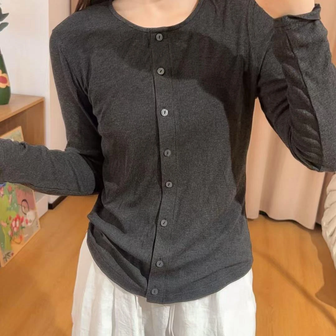 84847余小鱼【早秋开衫】深灰色圆领单排扣百搭长袖薄款开衫女装