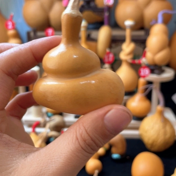 黄****葫芦丝和我说话真的有点奇怪